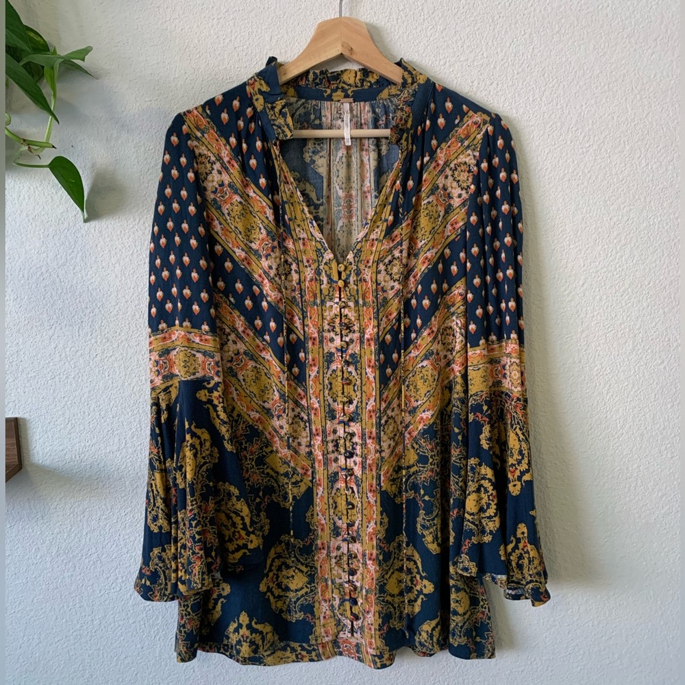 Free People Women’s Size XXS Boho Navy Pink Brown Bell Sleeve Top